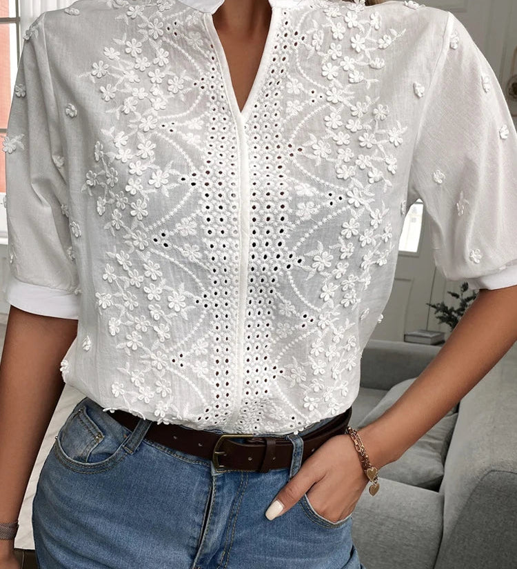 gYO6Zomer-Gebloemd-Borduurwerk-Kant-Blouse-Mode-Vrouwen-V-Hals-Casual-Shirt-Chique-Korte-Mouw-Holle-Tops.jpg