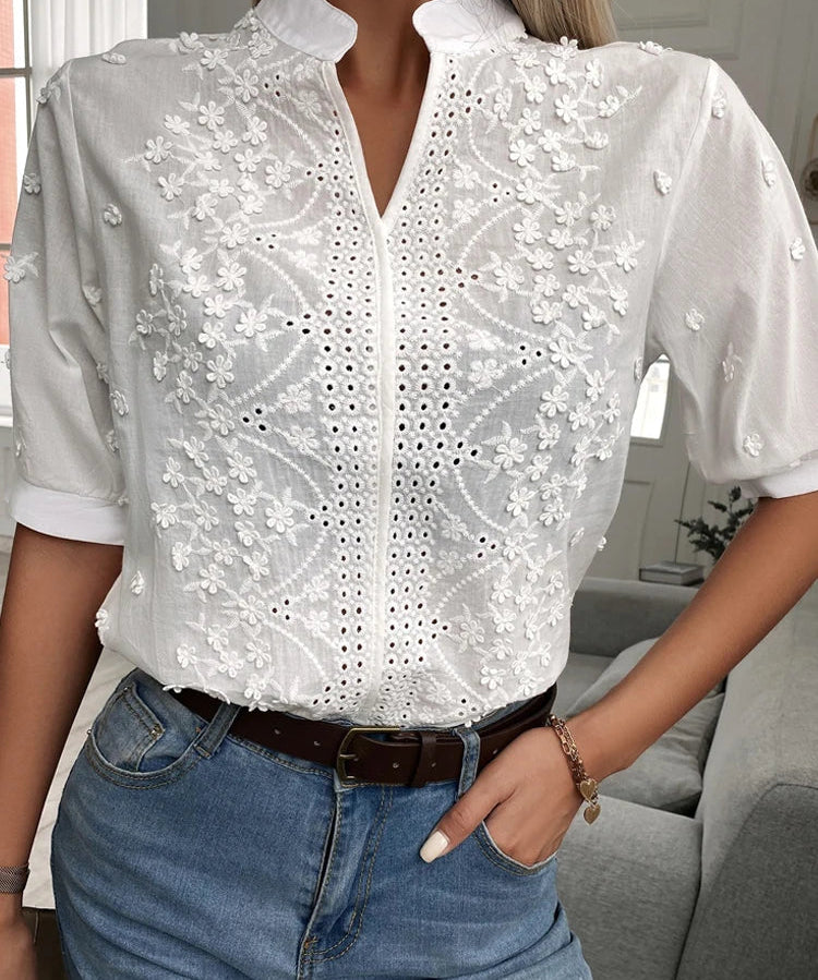 gYO6Zomer-Gebloemd-Borduurwerk-Kant-Blouse-Mode-Vrouwen-V-Hals-Casual-Shirt-Chique-Korte-Mouw-Holle-Tops.jpg